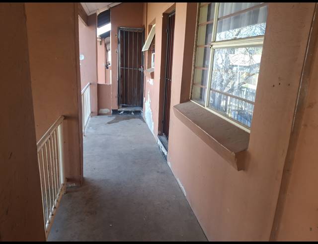 BEDROOM APARTMENT FOR SALE IN COMMERCIA